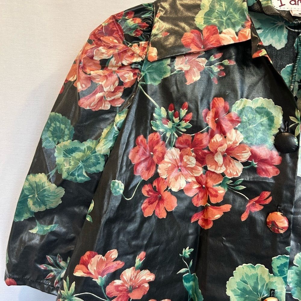 Vintage Girl’s Oversized Floral Raincoat absolutely adorable - Picture 4 of 4